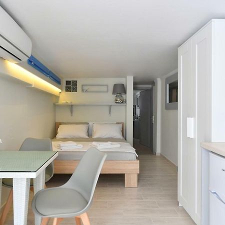 Appartamento Anema1 Studio In The Heart Of Naousa Esterno foto